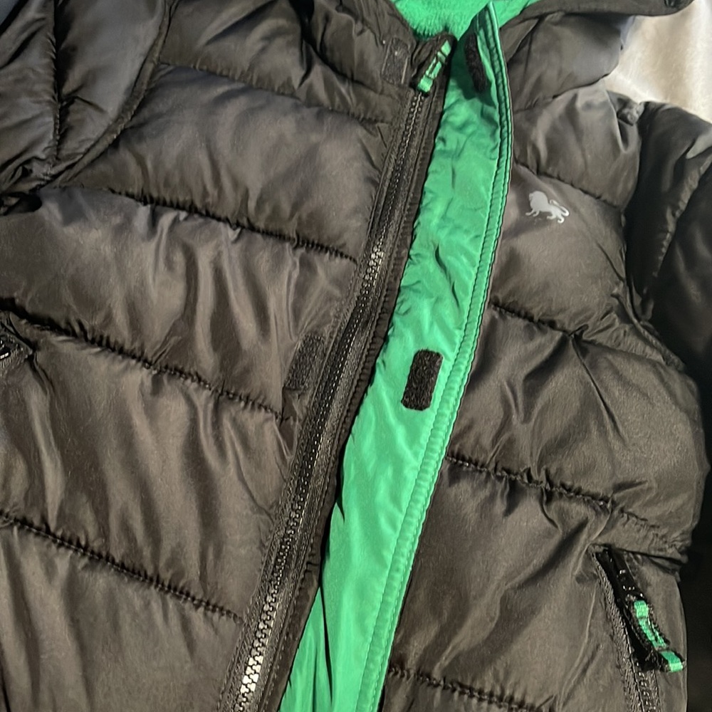 Old Navy Toddler Boy Black & Green Puffer Jacket with Fleece Lining -Snow Jacket - Picture 4 of 12
